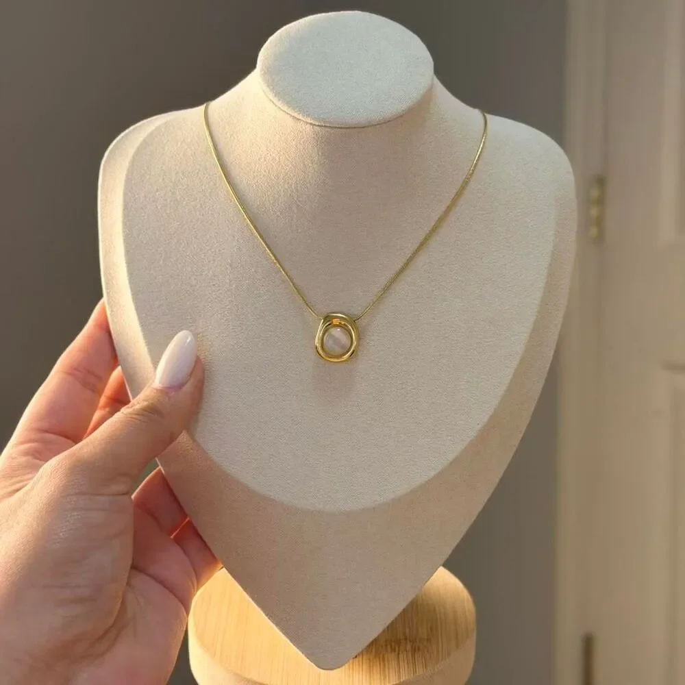 Vintage Style 18K Gold Plated Stainless Steel White Stone Pendant Necklace + Jew